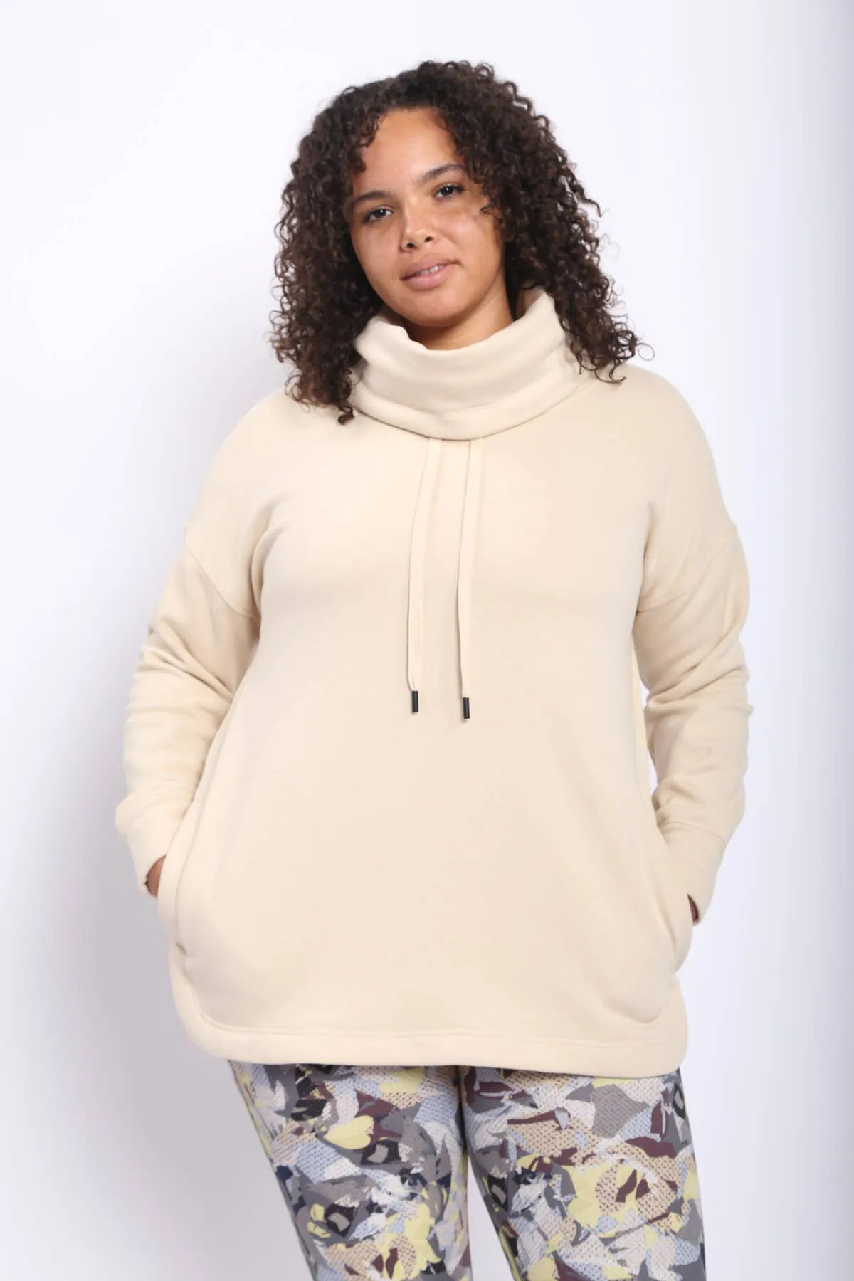 CURVY High Neck Pullover with Curved Hem