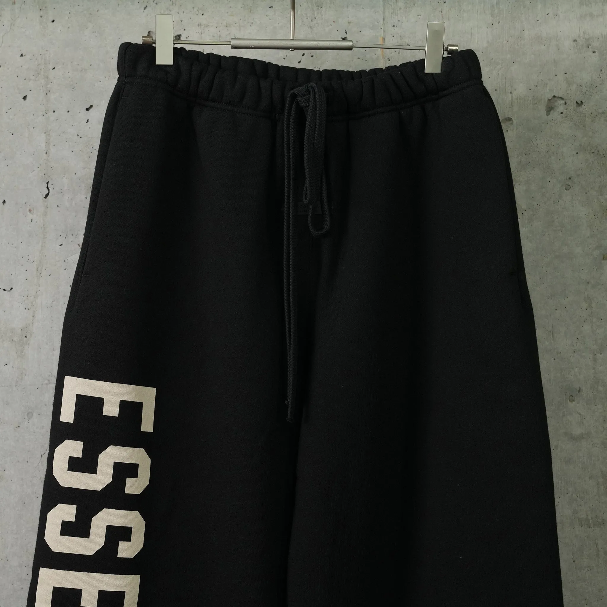 FLEECE RELAXED SWEATPANT / BLACK