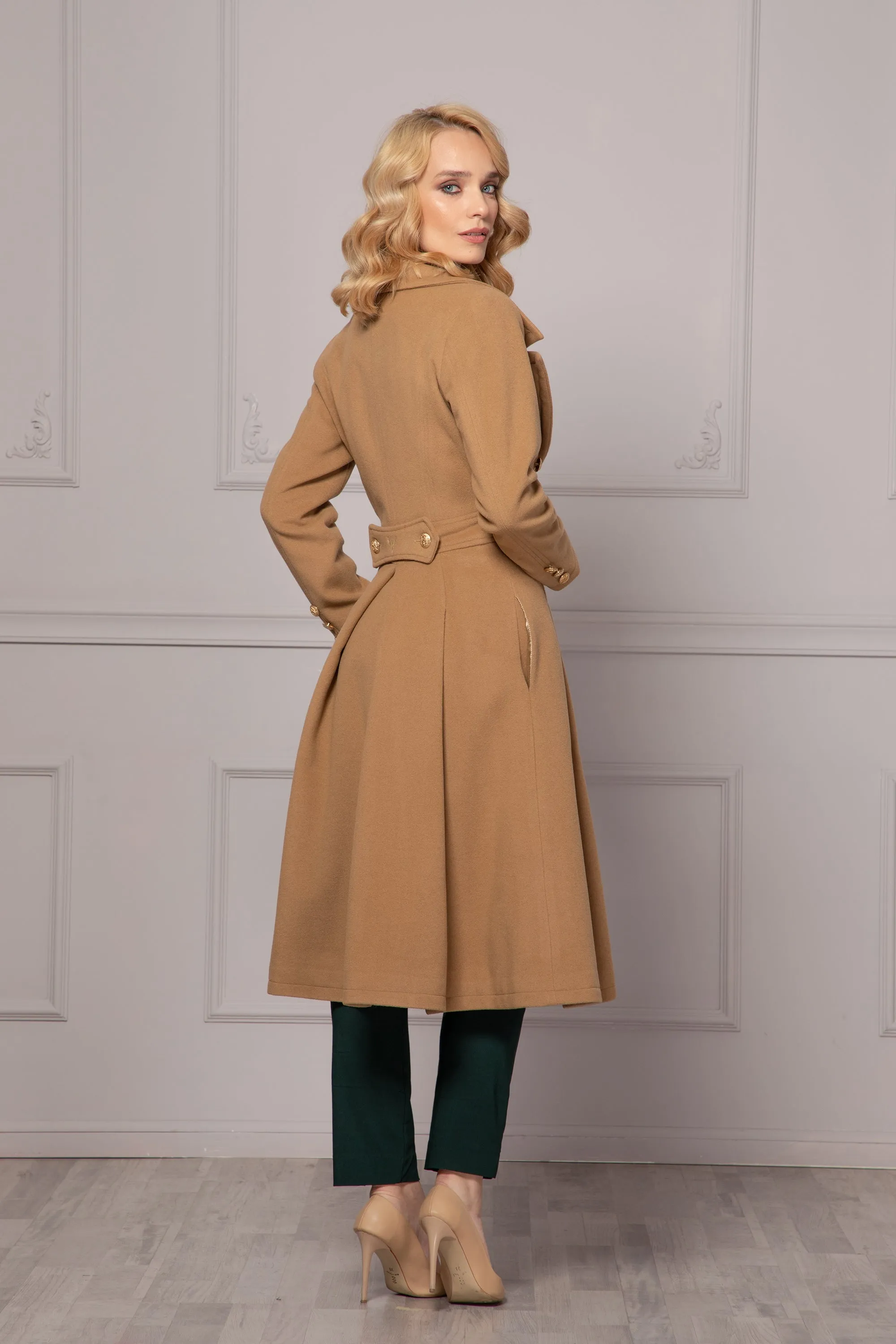 VINTAGE STYLE COAT